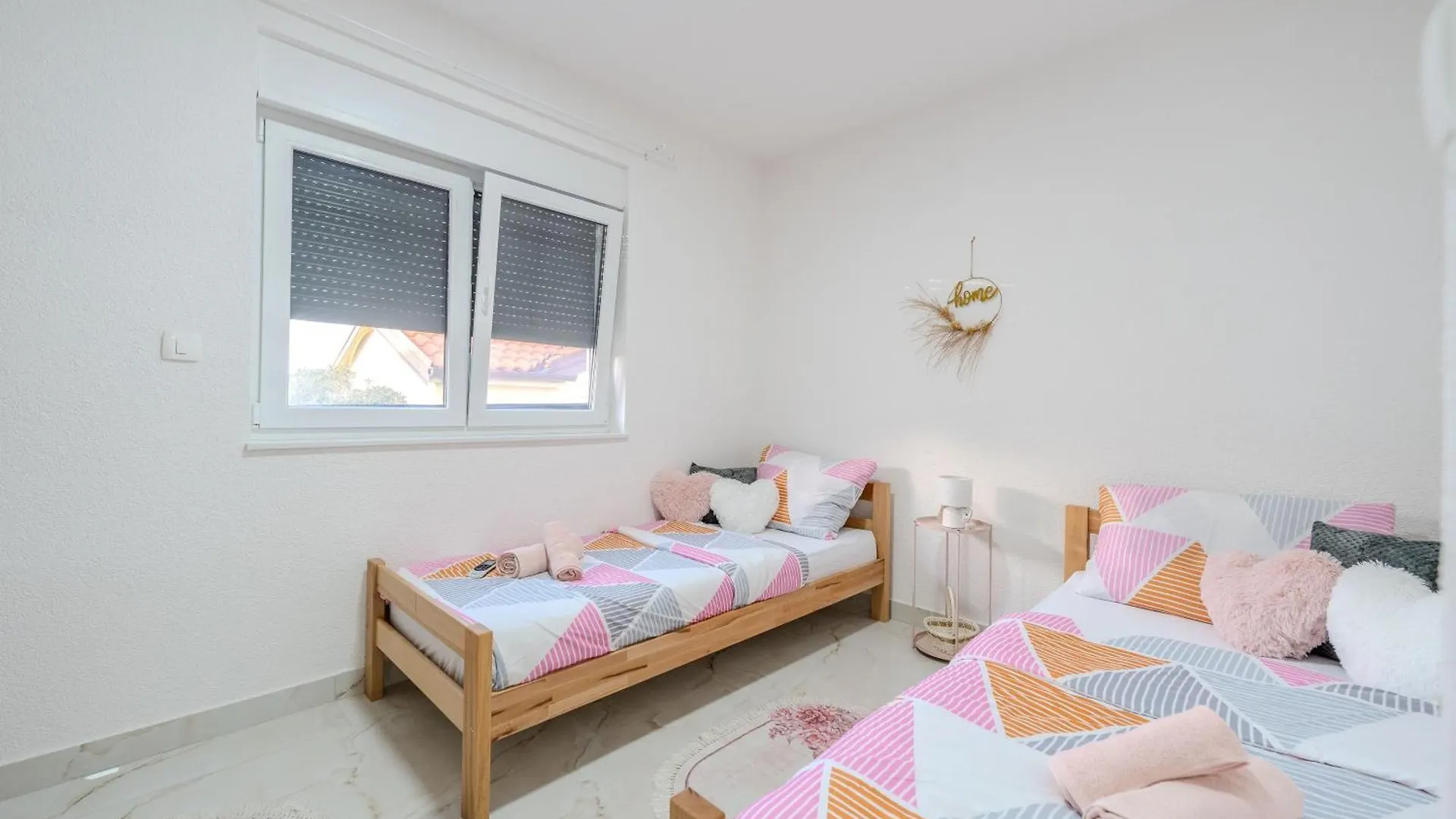 Apartment Midi Vir