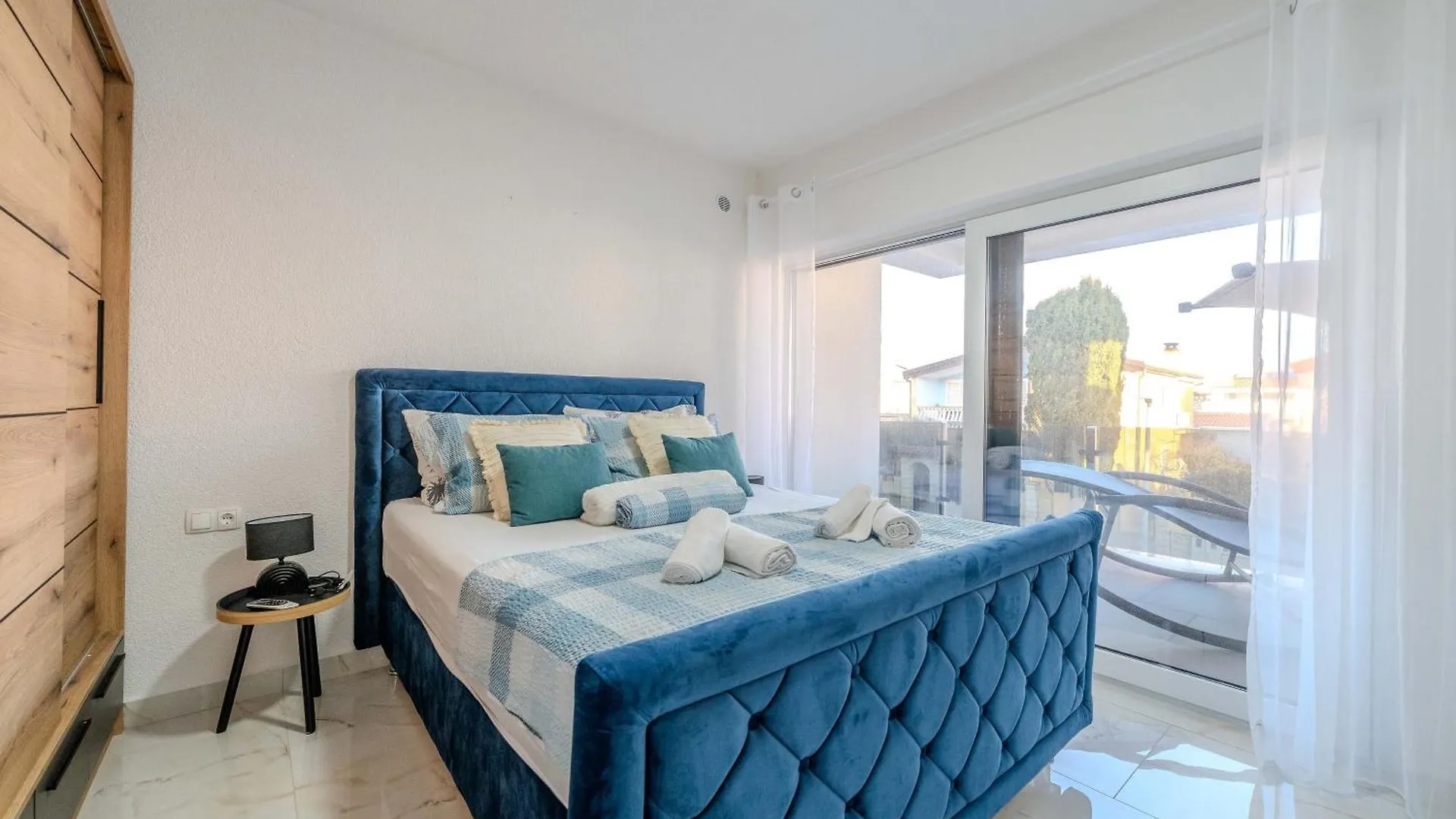 Apartment Midi Vir